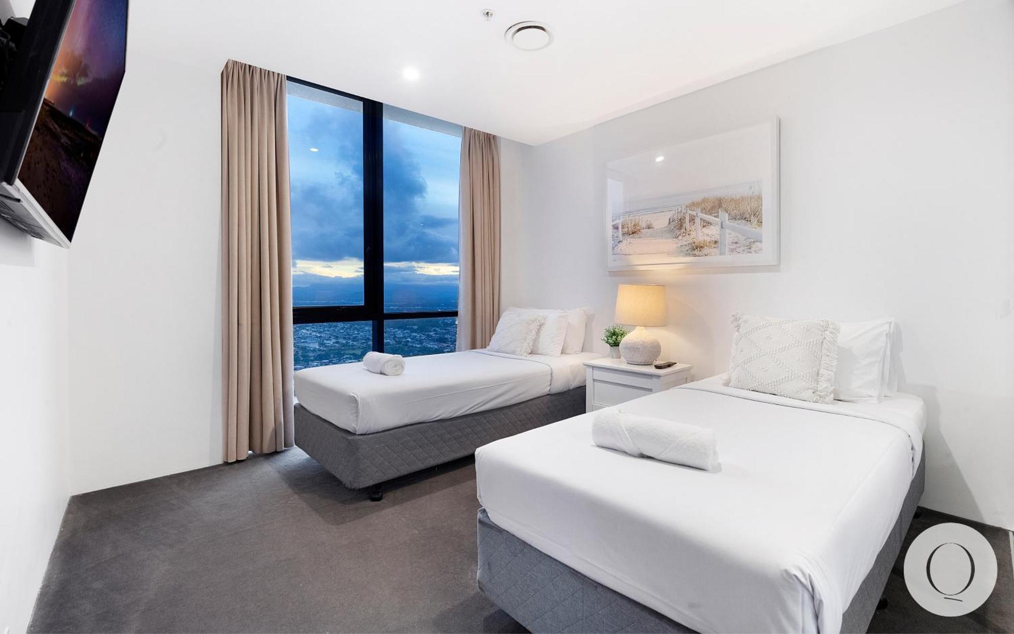 5 Bedroom Executive Sub Penthouse In The Heart Of Surfers With Full Ocean Views - Sleeps 12 - Circle On Cavill Amazing!! Χρυσή Ακτή Εξωτερικό φωτογραφία