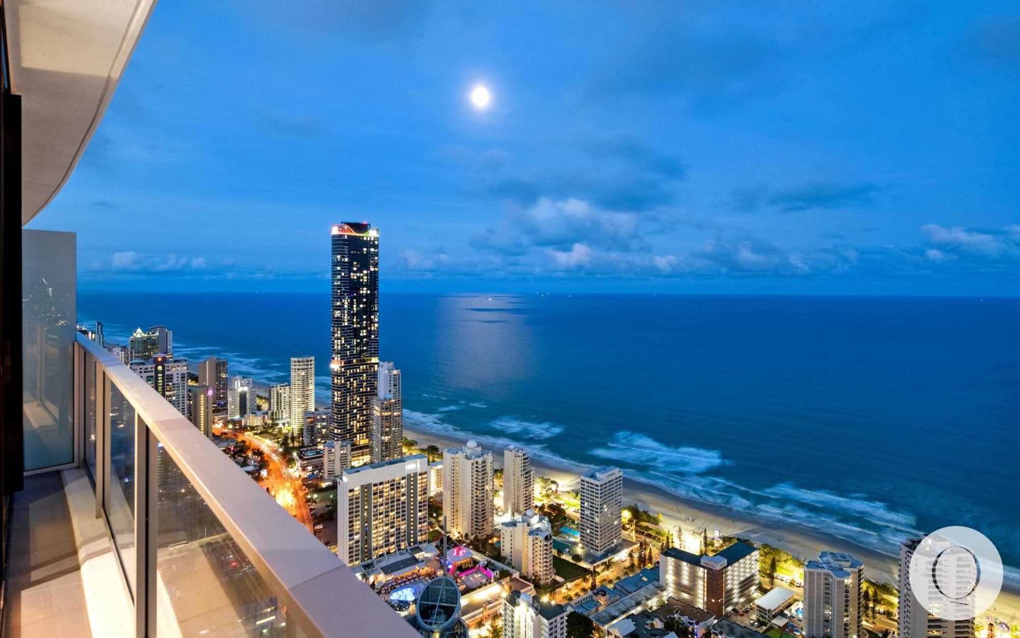 5 Bedroom Executive Sub Penthouse In The Heart Of Surfers With Full Ocean Views - Sleeps 12 - Circle On Cavill Amazing!! Χρυσή Ακτή Εξωτερικό φωτογραφία